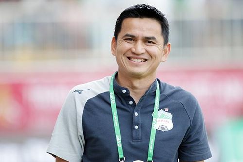 Đẳng cấp HLV Kiatisak đưa HAGL trở lại đường đua vô địch V-League