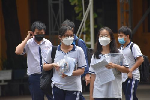 Học sinh hoang mang khi đề thi Ngữ văn năm học tới không sử dụng ngữ liệu SGK