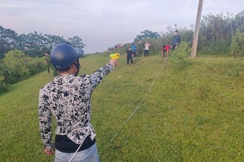 Bắt tạm giam kẻ nổ súng đe dọa người dân