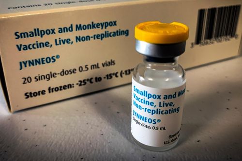 300.000 liều vaccine đậu mùa khỉ nằm chờ ở Đan Mạch khi nước Mỹ cần