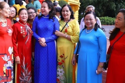Phó Chủ tịch nước tiếp Đoàn đại biểu người có công với cách mạng tiêu biểu tỉnh Bình Định