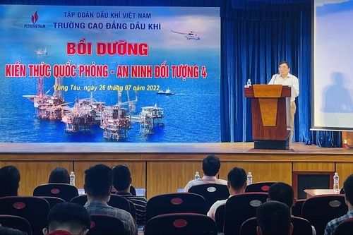 Petrovietnam khai giảng Lớp bồi dưỡng kiến thức quốc phòng và an ninh cho cán bộ đối tượng 4 năm 2022