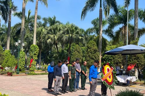 Trung ương Hội Luật gia Việt Nam tri ân các anh hùng, liệt sỹ