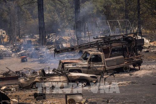 Mỹ kiểm soát được một phần đám cháy rừng lớn tại California