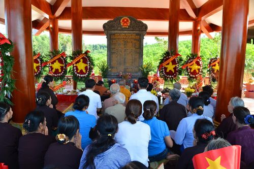 Tuyên Quang: Xuân Vân tổ chức cung rước anh linh các anh hùng liệt sĩ
