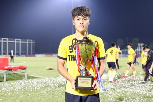 Nguyễn Quốc Việt: Thần tượng Văn Toàn, tiết lộ bí quyết trở thành 'vua giải trẻ'