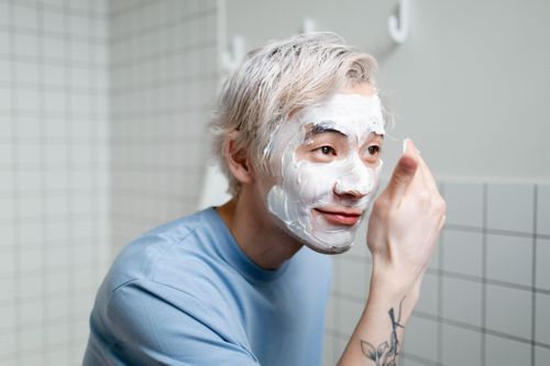 Những chàng trai chi mạnh tiền để làm đẹp, dưỡng da