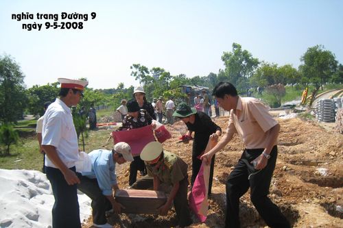 Em có linh cảm rằng anh không còn nữa