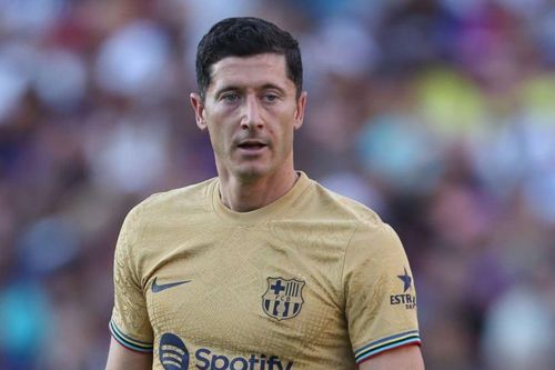 Lewandowski lu mờ trước Dembele