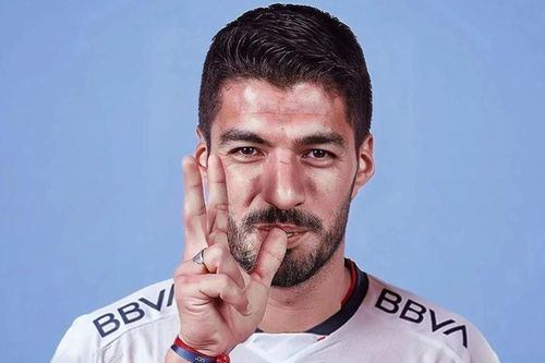 Bước lùi quan trọng của Suarez