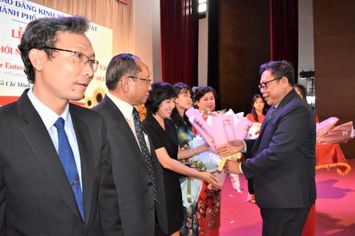 Thêm một trường cao đẳng ra mắt trung tâm khởi nghiệp