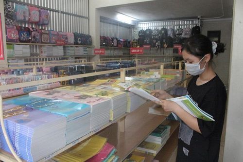 Nhà cung ứng SGK ở Sơn La 'rút lui': Không để trò thiếu sách!