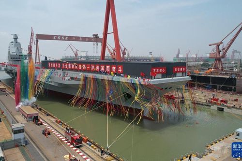 Mỹ - Trung Quốc cạnh tranh về tàu sân bay