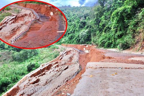 Đường 27 tỷ đồng chưa bàn giao đã tan nát sau 2 năm 'nằm' chờ khắc phục