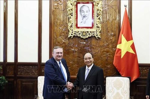 Chủ tịch nước Nguyễn Xuân Phúc tiếp Đại sứ Hungary chào từ biệt