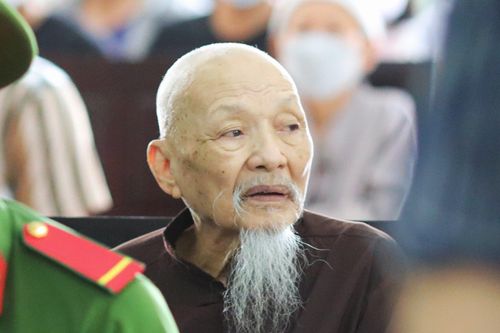 Em gái ông Lê Tùng Vân ra đầu thú ở TPHCM