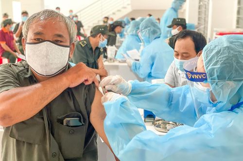 Bộ Y tế: Đẩy nhanh tiến độ tiêm vắc xin Covid-19, không để quá hạn