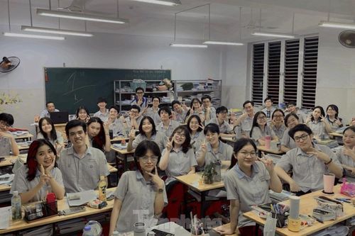 Trường có thí sinh sở hữu nhiều điểm 10 nhất TPHCM: Không điện thoại, không Facebook, không Tik Tok
