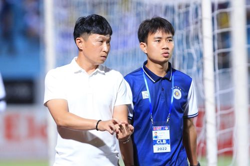 Hà Nội FC nhận tin không vui trước thềm đại chiến với SLNA