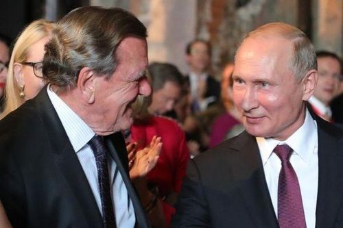 Mục đích 'kỳ nghỉ' tại Moscow của cựu Thủ tướng Đức Gerhard Schroeder