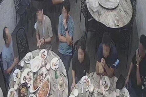 Nhóm khách ăn tối hết 26 triệu đồng rồi rời đi 'quên' không trả tiền