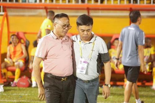 Chuyện trọng tài tại V.League 2022 và công nghệ VAR