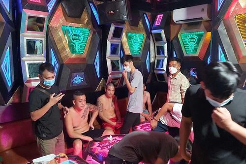 Chủ quán karaoke tổ chức tiệc ma túy