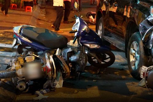 Vụ 4 ôtô tông liên hoàn: Nạn nhân tử vong khi đi mua thuốc cho con