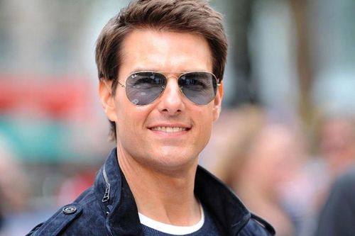 Tom Cruise nhảy dù trên vách núi, không cần diễn viên đóng thế