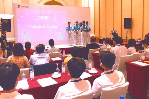 Lọt top 10 toàn cầu với ý tưởng ứng dụng tích hợp AI kết nối bệnh viện với người hiến máu