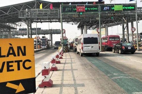 Yêu cầu xử lý dứt điểm các tồn tại dán thẻ thu phí tự động không dừng