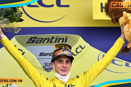 Jonas Vingegaard: Fan Liverpool, công nhân và vô địch Tour de France