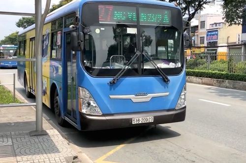 Tránh trợ giá cho xe buýt kiểu 'ăn đong từng bữa'