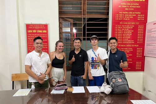 Du khách nước ngoài viết thư cảm ơn Công an