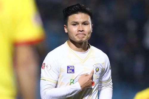 Van Bakel: 'Quang Hải không học được gì từ V.League 3, 4 năm qua'