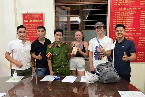 Tìm nhanh ba lô thất lạc cho du khách