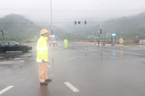 Chi tiết cấm đường, phân luồng giao thông phục vụ chương trình nghệ thuật ở Hòa Bình