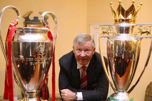 MU sửa sai, đưa Sir Alex Ferguson trở lại để giúp chèo lái con thuyền lạc lối