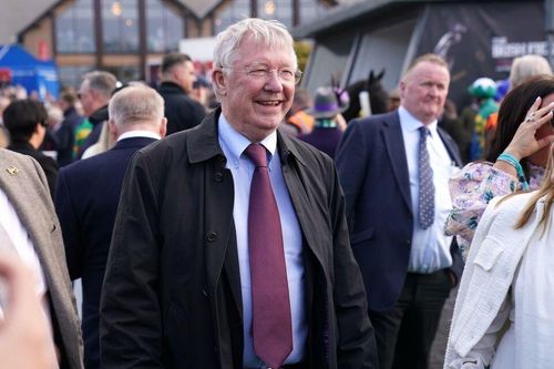Sir Alex Ferguson bất ngờ tái xuất để vực dậy MU