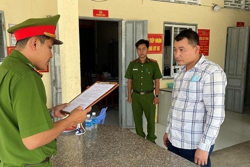 Bắt đối tượng lừa đảo nhận tiền để 'lo' thi hành án