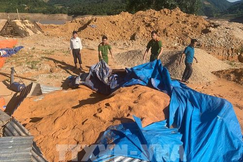 Nghi vấn núp bóng vườn ươm quế giống để khai thác, chế biến khoáng sản