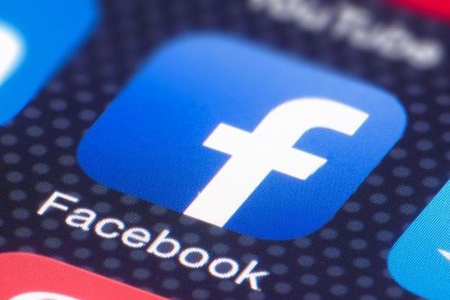 Facebook lần đầu tiên báo cáo doanh số sụt giảm, Mark Zuckerberg thừa nhận 'tình hình đang tệ hơn'