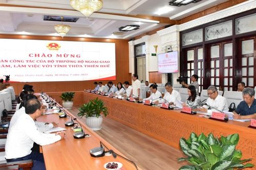 Thừa Thiên Huế đề nghị hỗ trợ phát triển cơ sở hạ tầng khu vực cửa khẩu, biên giới