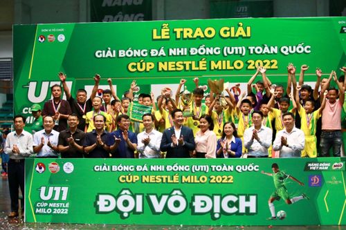 SLNA vô địch giải bóng đá U11 toàn quốc
