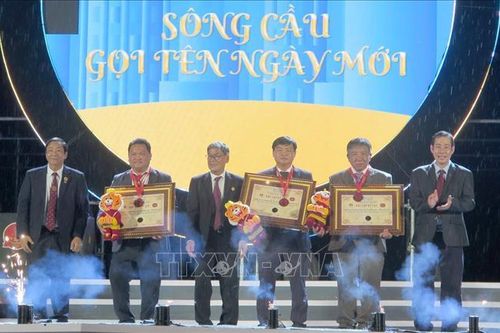 Phú Yên: Xác lập kỷ lục 100 món ăn từ tôm hùm