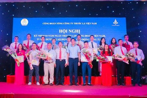 Vinataba: Biểu dương 74 lao động giỏi, sáng tạo năm 2021