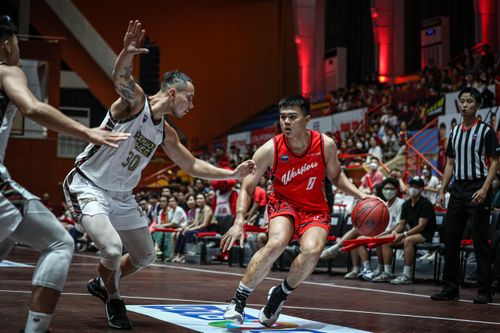 Clayton Guillozet - cứu tinh của Thang Long Warriors