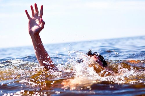 Chìm thuyền thúng, hai cha con ở Bình Định chết đuối
