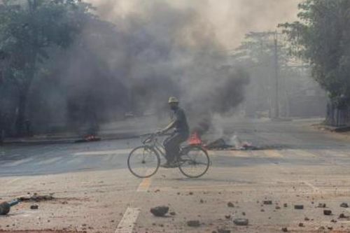Myanmar gia hạn tình trạng khẩn cấp thêm 6 tháng