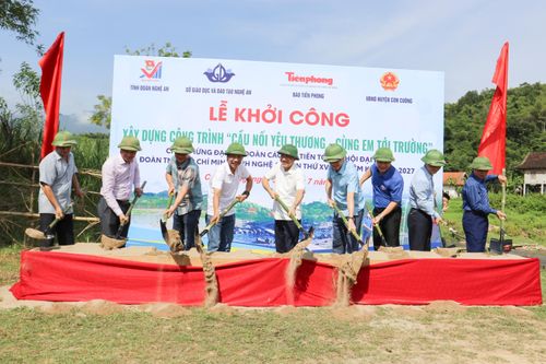 Nhịp cầu yêu thương